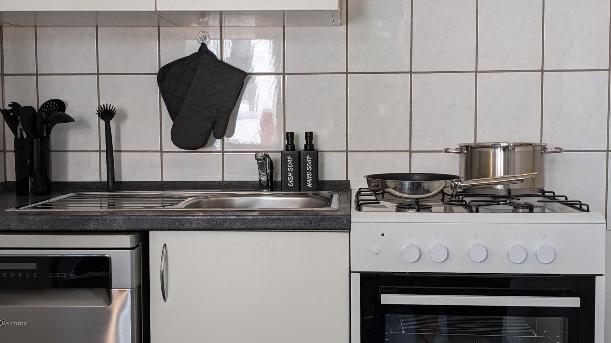 Tt Living Apartments Bonitas & Divinitas I 2 Schlafzimmer I Kueche I Vollbad I Waschmaschine Rellingen Ngoại thất bức ảnh