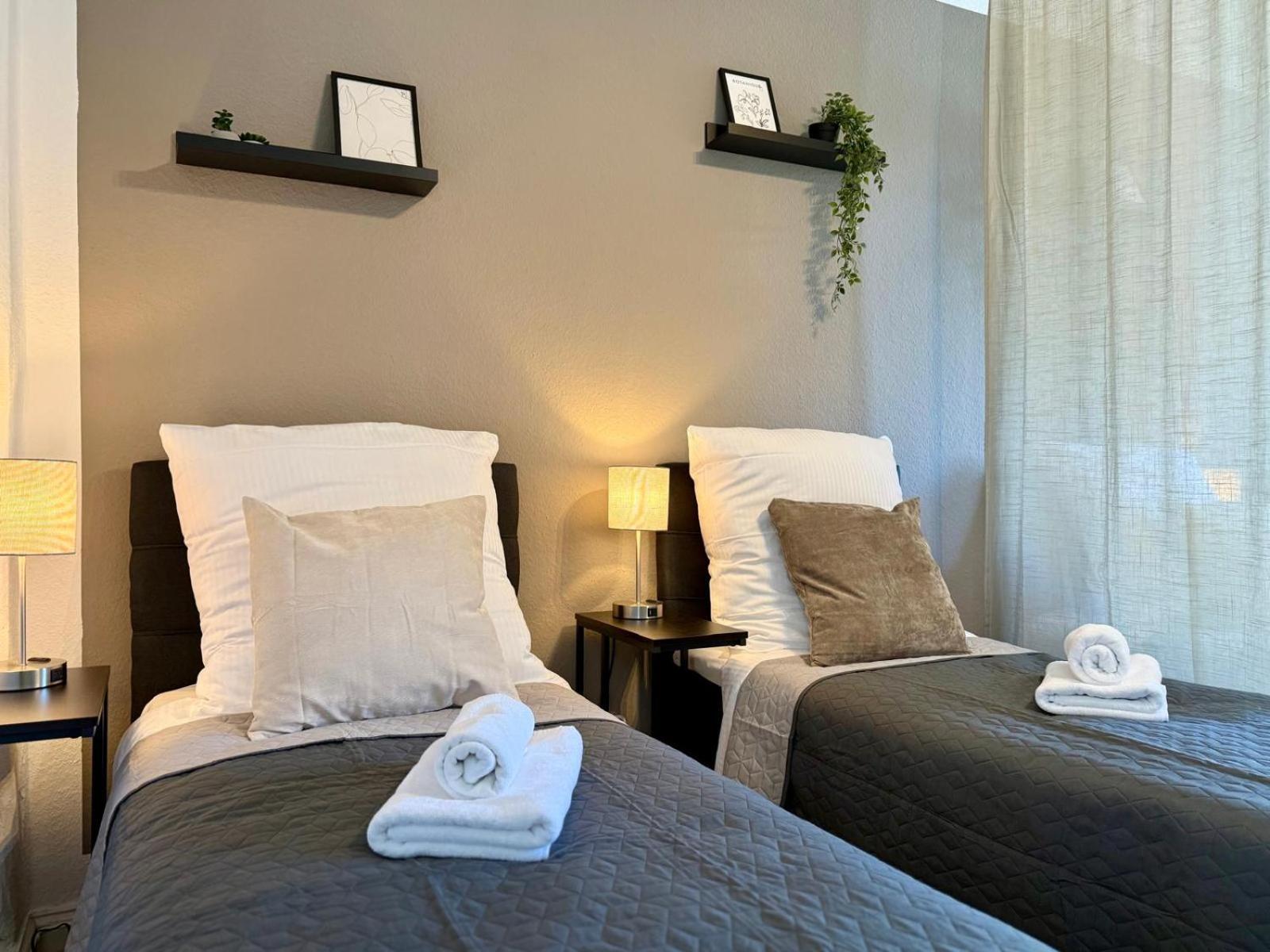 Tt Living Apartments Bonitas & Divinitas I 2 Schlafzimmer I Kueche I Vollbad I Waschmaschine Rellingen Ngoại thất bức ảnh